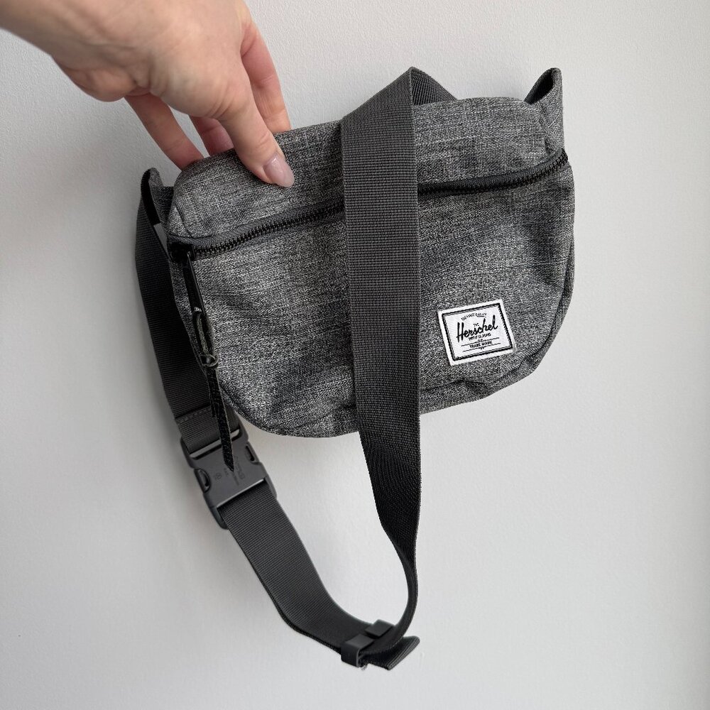 Herschel Gray Fanny Pack Cross body bag Men’s Women’s